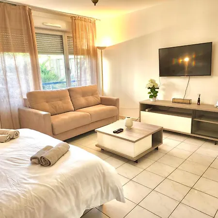 Sunny Escape Apartamento Nice